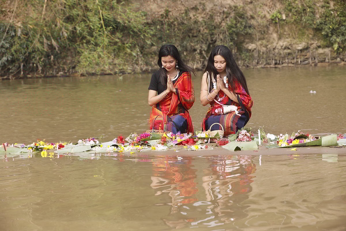 পাহাড়ে বিজু উৎসব