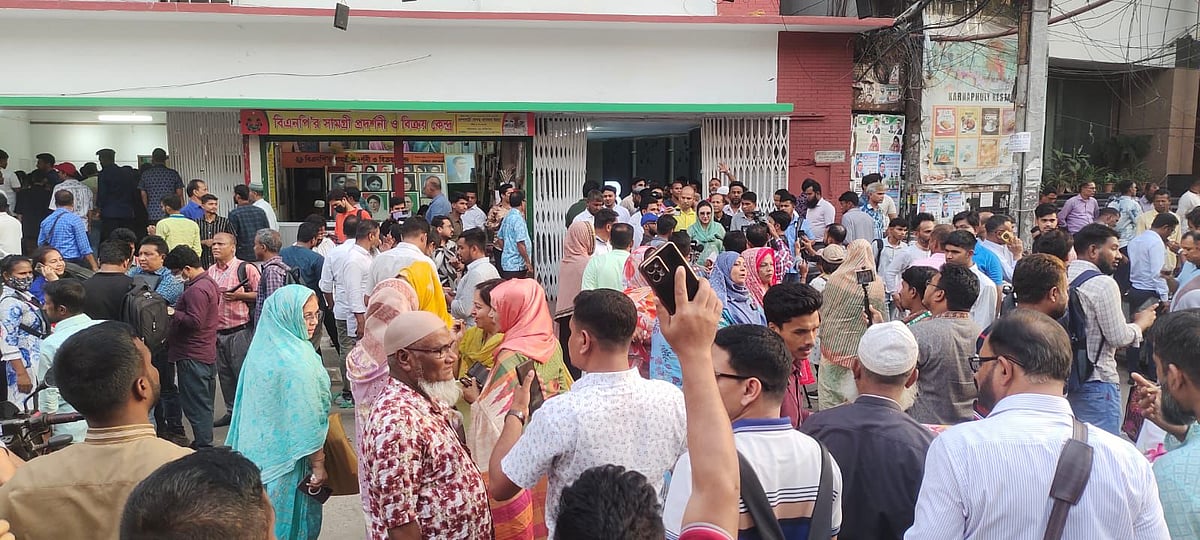 মনোনয়নপ্রত্যাশী তারকাদের সঙ্গে খারাপ আচরণকারীদের কড়া বার্তা দিলেন রিজভী