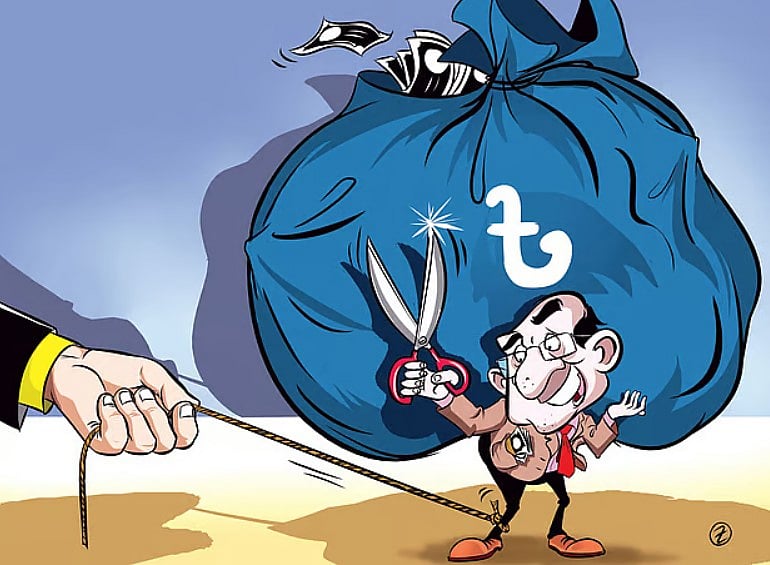 ব্যাংক খাত: খেলাপি ঋণের চক্র থেকে কেন মুক্তি মিলছে না