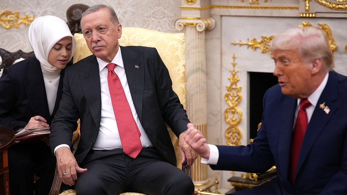 ইরান যুদ্ধের জেরে বিদেশি বিনিয়োগে কি দুবাইয়ের প্রতিদ্বন্দ্বী হয়ে উঠতে পারে ইস্তাম্বুল