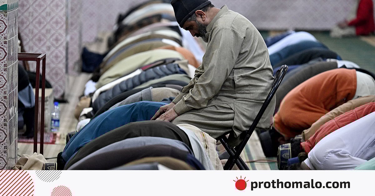 নামাজ কীভাবে মন্দ কাজ থেকে বিরত রাখে নামাজ কীভাবে মন্দ কাজ থেকে বিরত রাখে