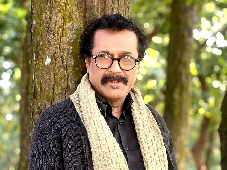 কাছের মানুষ শক্র! অভিযোগ দিয়ে ফেসবুক পেজ বন্ধ করেছে...