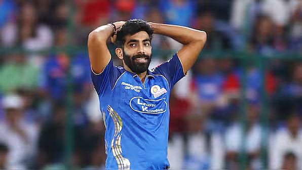 উইকেট নেওয়ায় ‘নিখোঁজ’ বুমরা