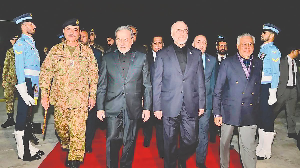 ইরানে যুক্তরাষ্ট্রের একচ্ছত্র আধিপত্য হারানোর যুদ্ধ