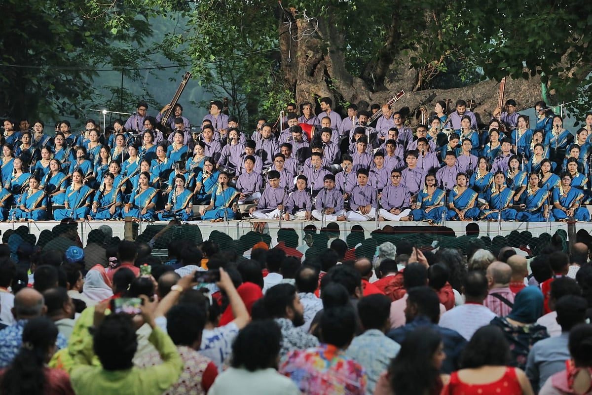 ছায়ানটের এবারের বর্ষবরণের মূল ভাবনা ‘চিত্ত যেথা ভয়শূন্য, উচ্চ যেথা শির’।