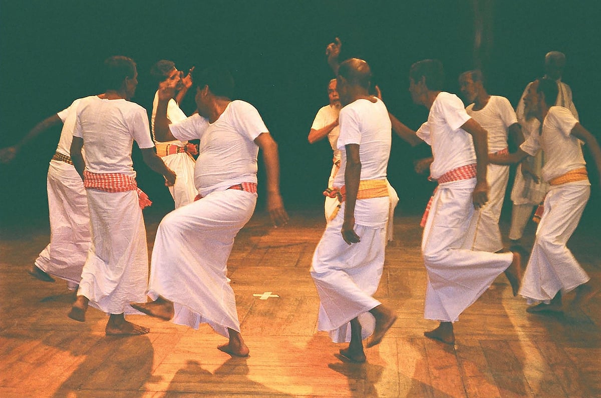 প্রাগাধুনিক বাংলার পরিবেশনায় সুফিবাদ