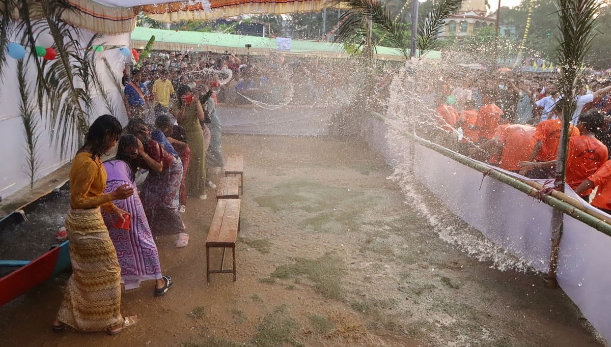 বান্দরবানে মৈত্রী পানিবর্ষণ উৎসবে প্রাণের জোয়ার, সম্প্রীতির ওপর জোর দিলেন পার্বত্যমন্ত্রী