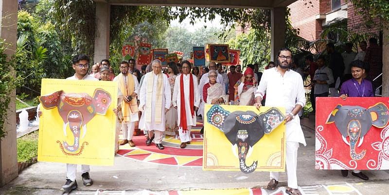 নানা আয়োজনে ইস্ট ওয়েস্ট ইউনিভার্সিটিতে বৈশাখ উদ্‌যাপন