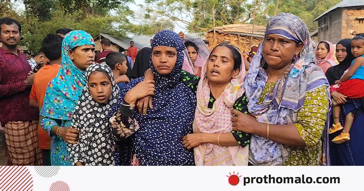 ছেলের মরদেহ দেখে মা বললেন, ‘বাবা, অ্যালাও ঘুমাছিস? ওঠেক’ ছেলের মরদেহ দেখে মা বললেন, ‘বাবা, অ্যালাও ঘুমাছিস? ওঠেক’