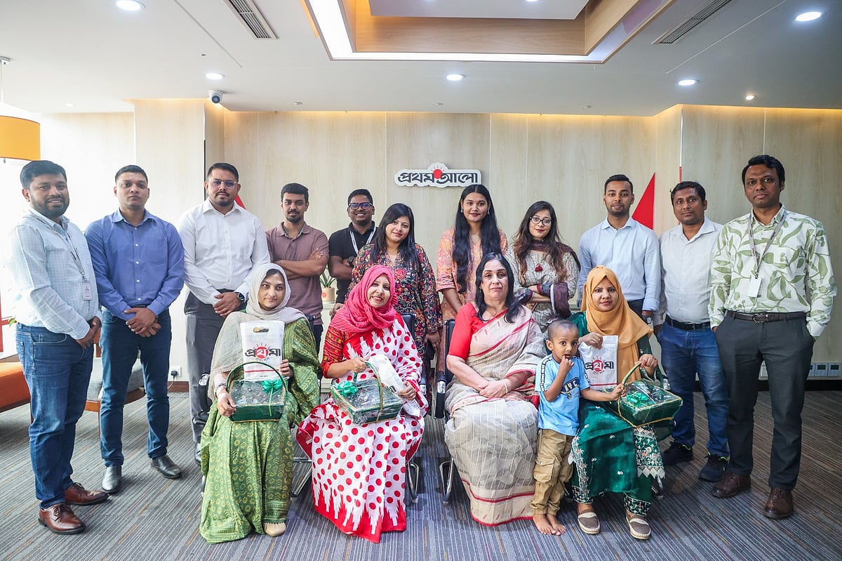 নিজেদের সংগ্রাম ও সাফল্যের গল্প লিখে পুরস্কার জিতলেন তিন নারী