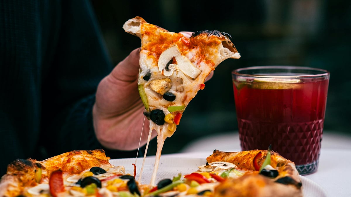 পিৎজা অর্ডারে যে ৭ ভুল করবেন না