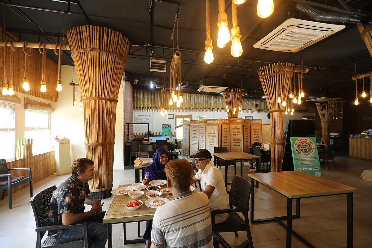 রাসায়নিকমুক্ত খাবারের খোঁজ করছেন? ঘুরে আসুন ‘অঙ্কুর’-এ