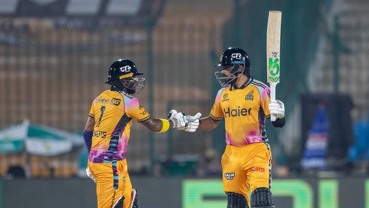 পাকিস্তানের প্রথম হিসেবে বাবরের পঞ্চাশের ‘সেঞ্চুরি’