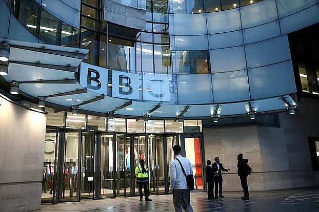 বিবিসি ২ হাজার কর্মী ছাঁটাই করবে