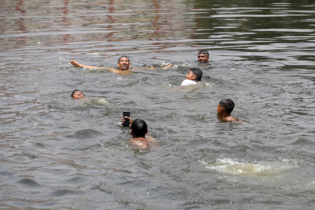 রাজধানীসহ বিভিন্ন স্থানে তাপমাত্রা বাড়ল