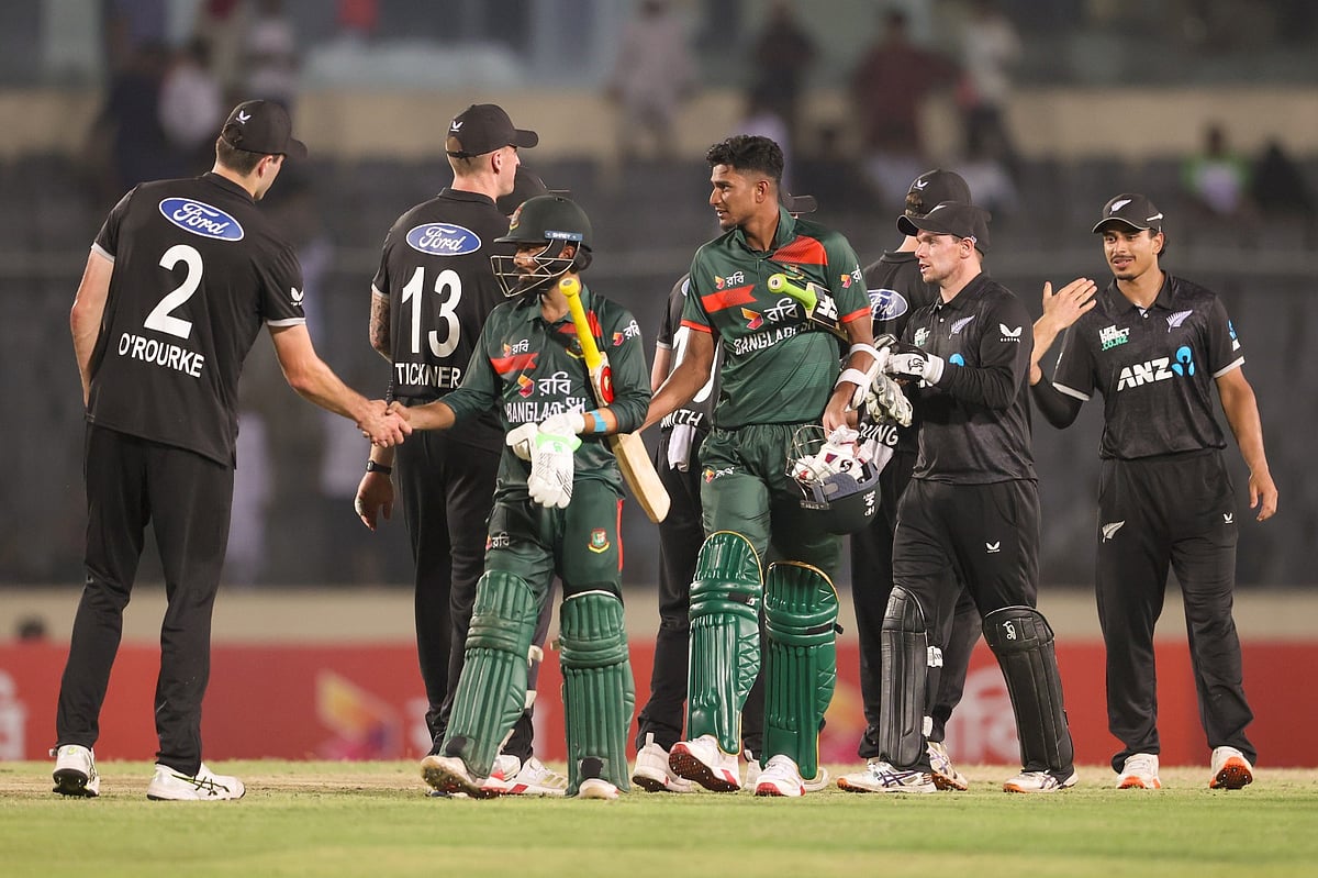 ২৪৭ রান তাড়ায় ২২১–এ অলআউট বাংলাদেশ, হারে শুরু ওয়ানডে সিরিজ