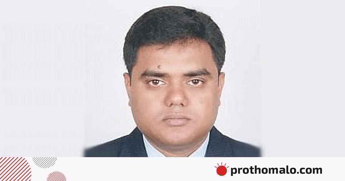 নগদের পরিবেশকের সঙ্গে ডাক কর্মকর্তার অদ্ভুত যোগাযোগ নগদের পরিবেশকের সঙ্গে ডাক কর্মকর্তার অদ্ভুত যোগাযোগ