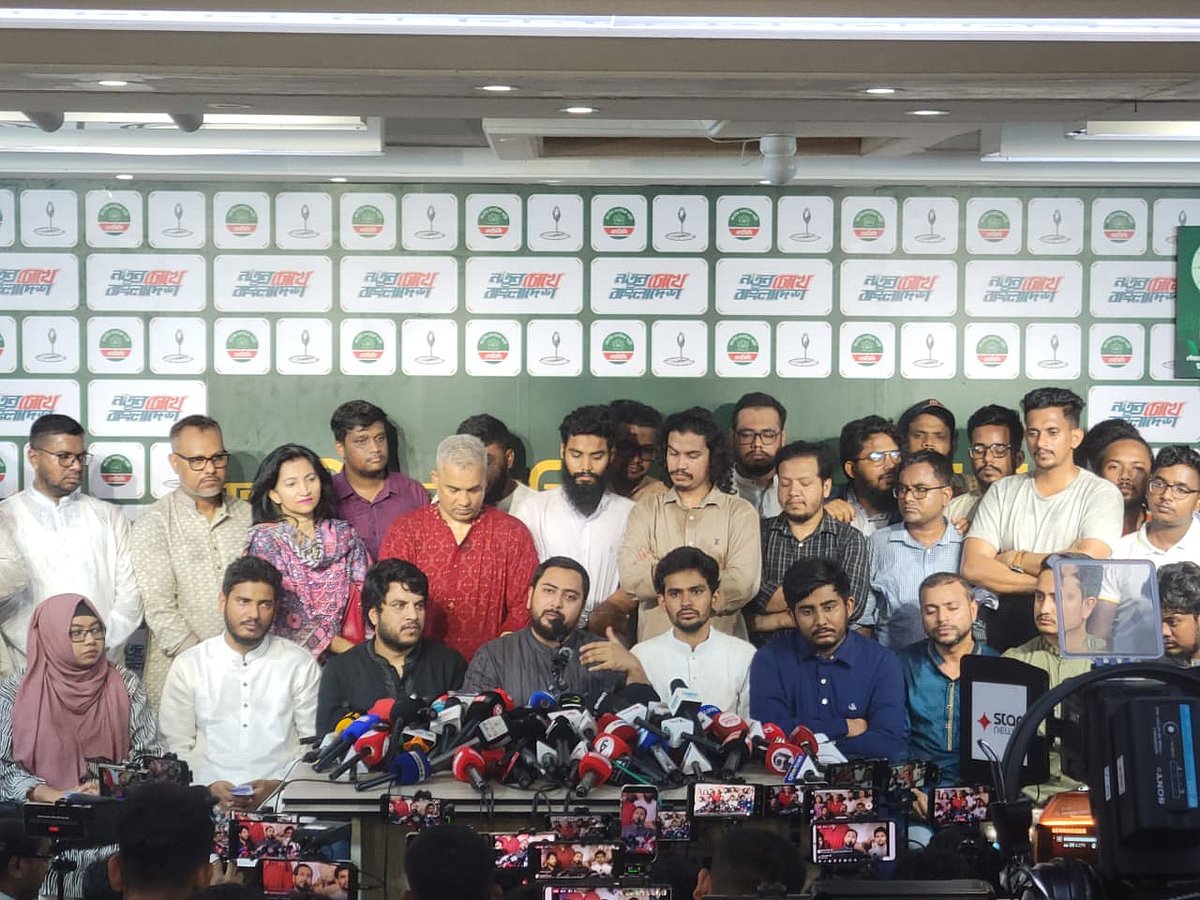 জ্বালানি তেলের সংকট নিয়ে প্রথম থেকে নাটক করে পরিকল্পিতভাবে দাম বৃদ্ধি: নাহিদ ইসলাম