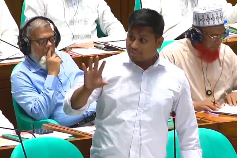 কার্টুন শেয়ার করায় গ্রেপ্তার প্রসঙ্গে সংসদে হাসনাত আবদুল্লাহর ক্ষোভ