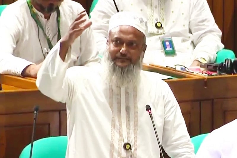 তেল নিয়ে জনগণকে বিক্ষুব্ধ করা হচ্ছে, বিস্ফোরণ হলে সরকার দায়ী: জামায়াত এমপি আনোয়ারুল