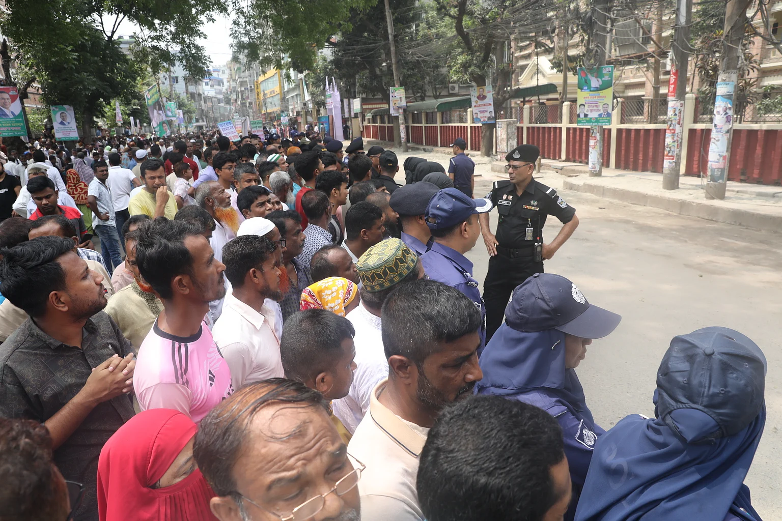 prothomalo-bangla%2F2026-04-20%2Fc08a4vra%2F039A3884_JPG.jpeg?w=1536&auto=format%2Ccompress&fmt=webp