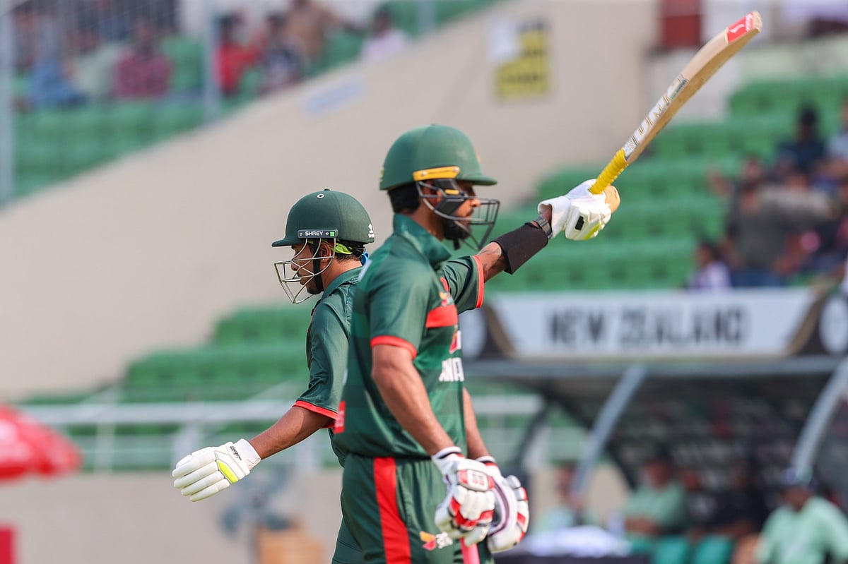 পঞ্চাশে বাংলাদেশ, লক্ষ্য ১৯৯ রান