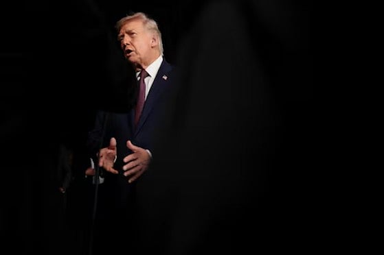 ট্রাম্পের অনেক বোমা ফেলার হুমকির জবাবে নতুন কী কৌশলের কথা বলছে ইরান