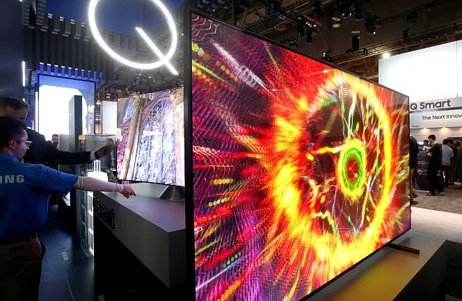 অজান্তেই ব্যক্তিগত তথ্য সংগ্রহ করতে পারে স্মার্ট টিভি; নিরাপদ থাকবেন যেভাবে