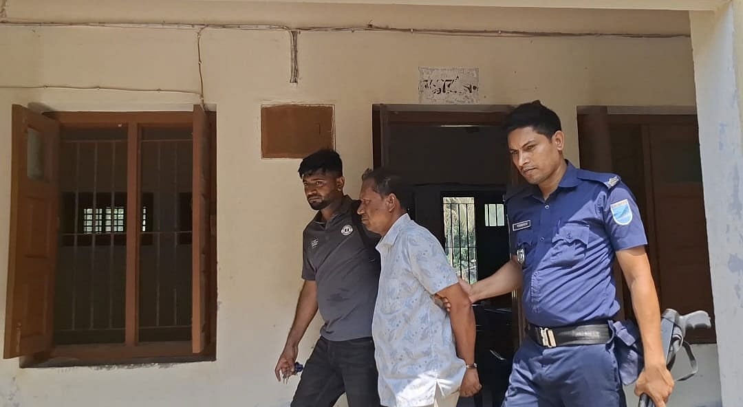 হাতকড়াসহ পালানোর ২৯ ঘণ্টার মধ্যে চরভদ্রাসনের সেই আওয়ামী লীগ নেতাকে দোহারে গ্রেপ্তার