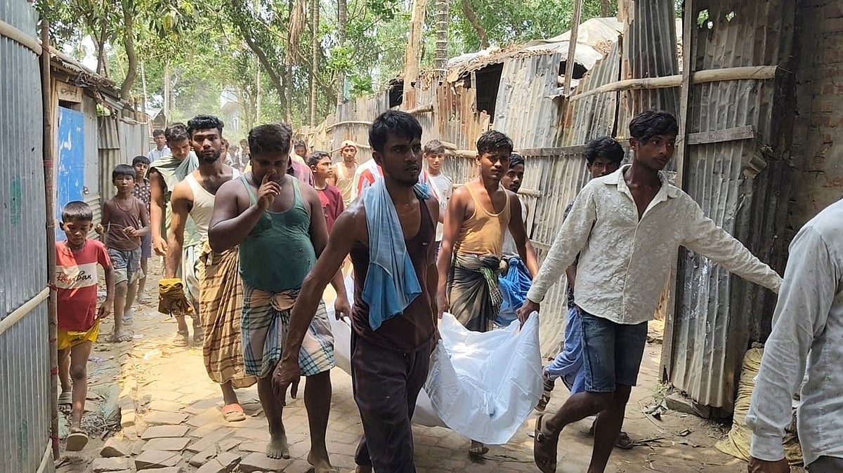 তামাকখেতে পড়ে ছিল তরুণের লাশ, শরীরে ‘বৈদ্যুতিক শকের’ চিহ্ন