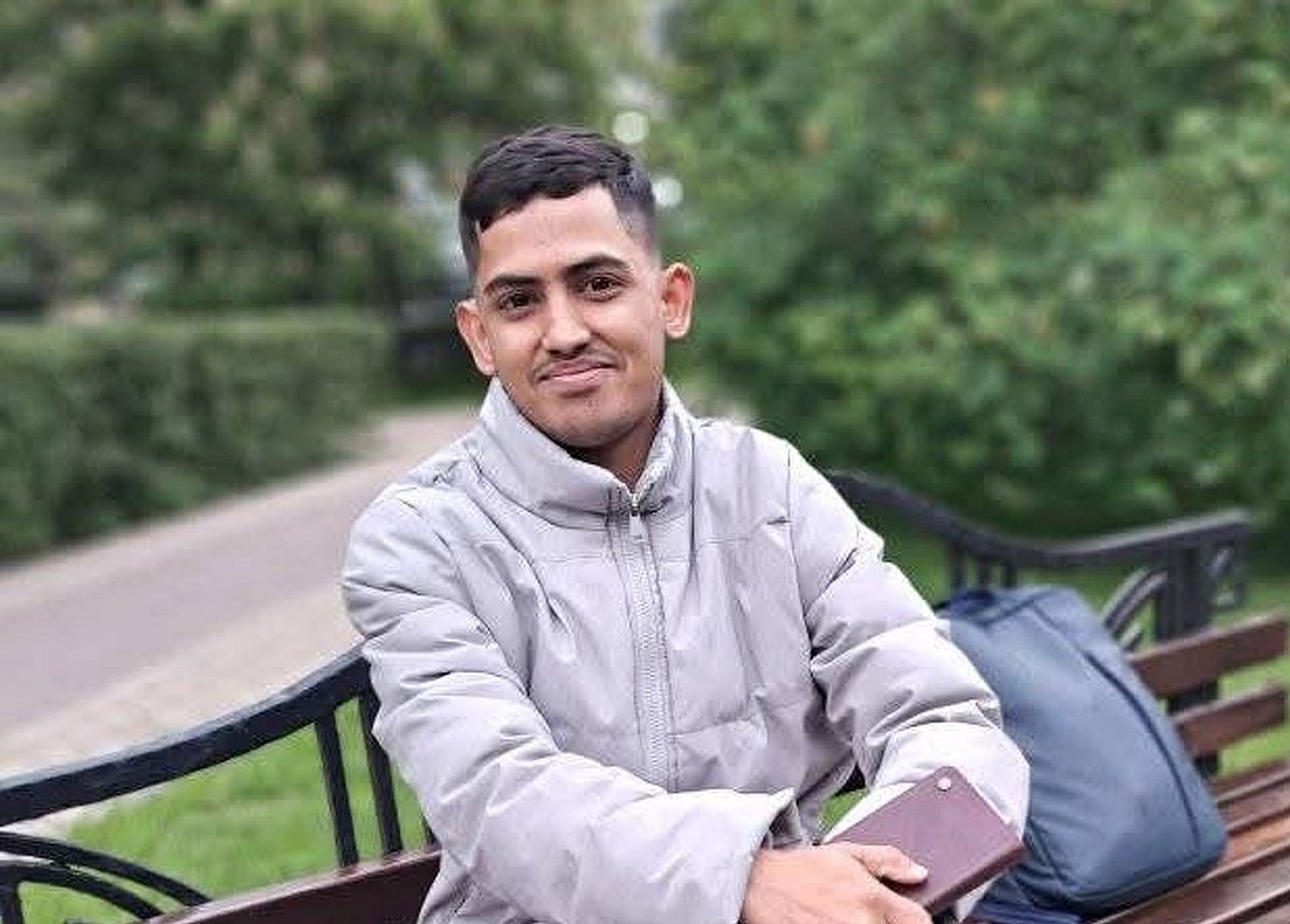 রাশিয়া-ইউক্রেন যুদ্ধের মেঘ এখন বাঙালি তরুণের ঘরে