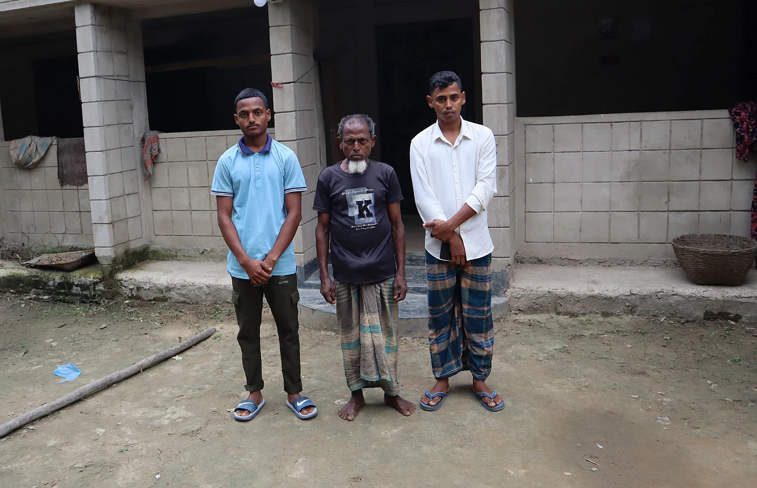 prothomalo-bangla%2F2026-04-22%2Ffiuz3a2m%2FMoulavibazarDH053720260422muhibur-baba-vai-1moulvibazar.JPG?w=1536&auto=format%2Ccompress&fmt=webp