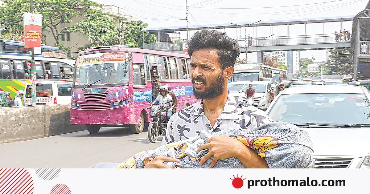 চাদরে মোড়ানো সাদমানকে নিয়ে মায়ের যত স্মৃতি চাদরে মোড়ানো সাদমানকে নিয়ে মায়ের যত স্মৃতি