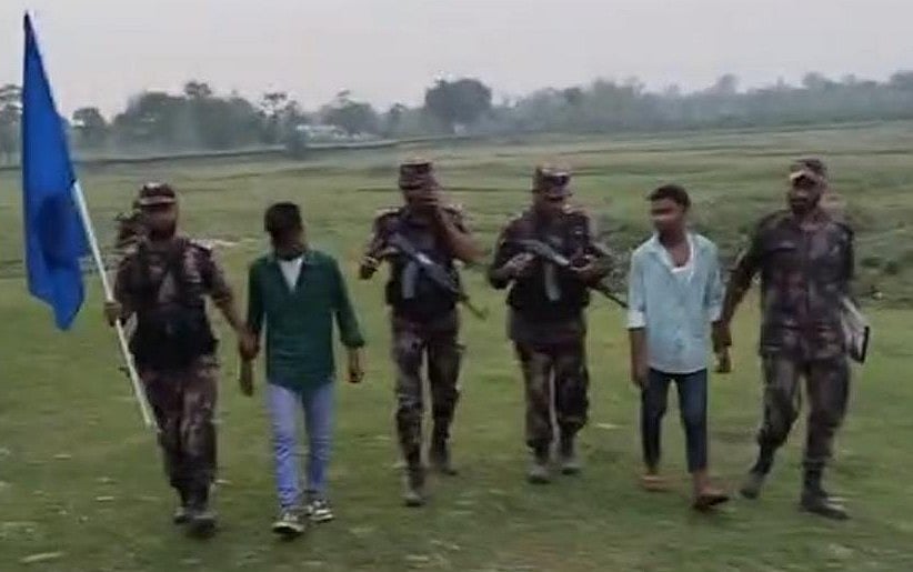 পঞ্চগড় সীমান্ত থেকে ধরে নিয়ে যাওয়া দুই কিশোরকে ফেরত দিয়েছে বিএসএফ