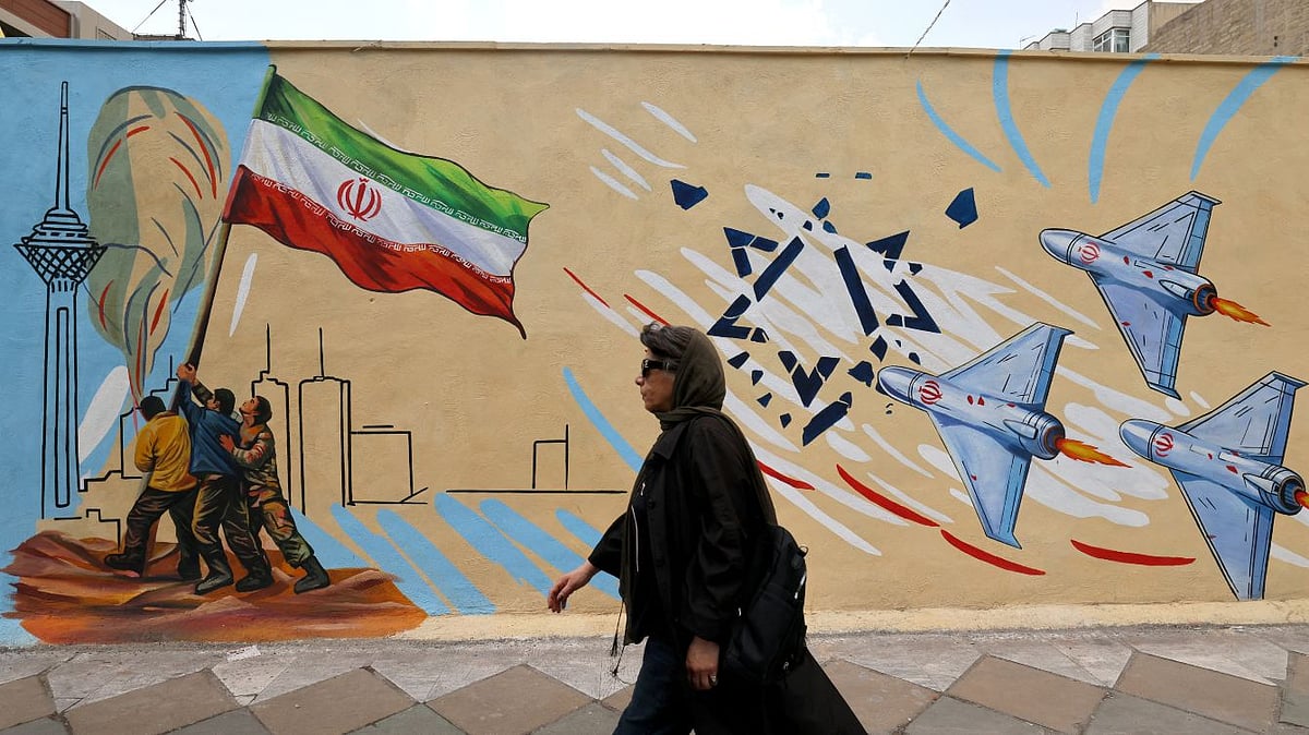 যুক্তরাষ্ট্র অবরোধ তুলে নিলে ইসলামাবাদে আবারও আলোচনায় বসতে রাজি ইরান