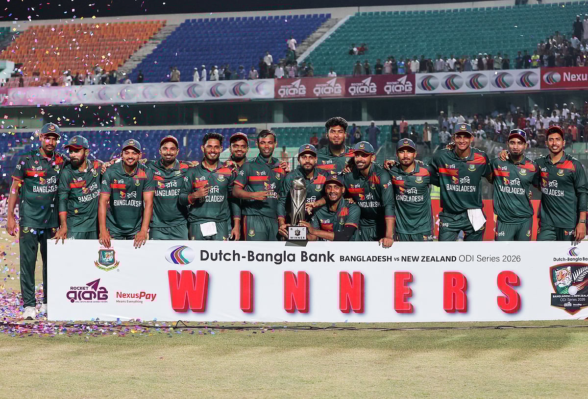 নাজমুলের সেঞ্চুরি আর মোস্তাফিজের ৫ উইকেটে সিরিজ বাংলাদেশের