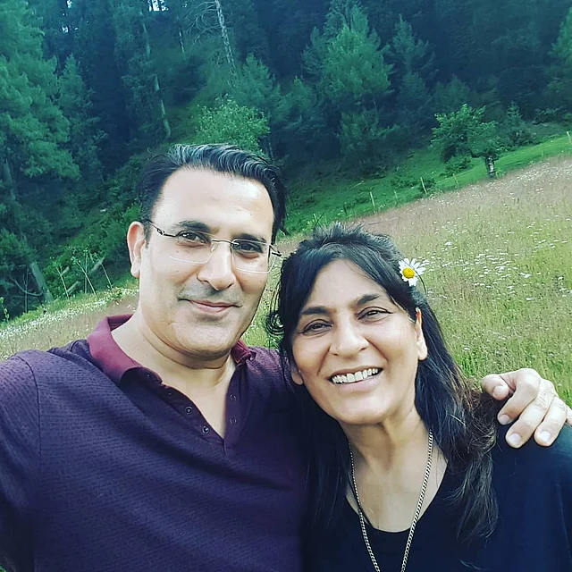 বলিউডের অন্যতম হাসিখুশি এবং দীর্ঘস্থায়ী দম্পতি হিসেবে পরিচিত অভিনেত্রী অর্চনা পূরণ সিং ও অভিনেতা পারমিত শেঠি