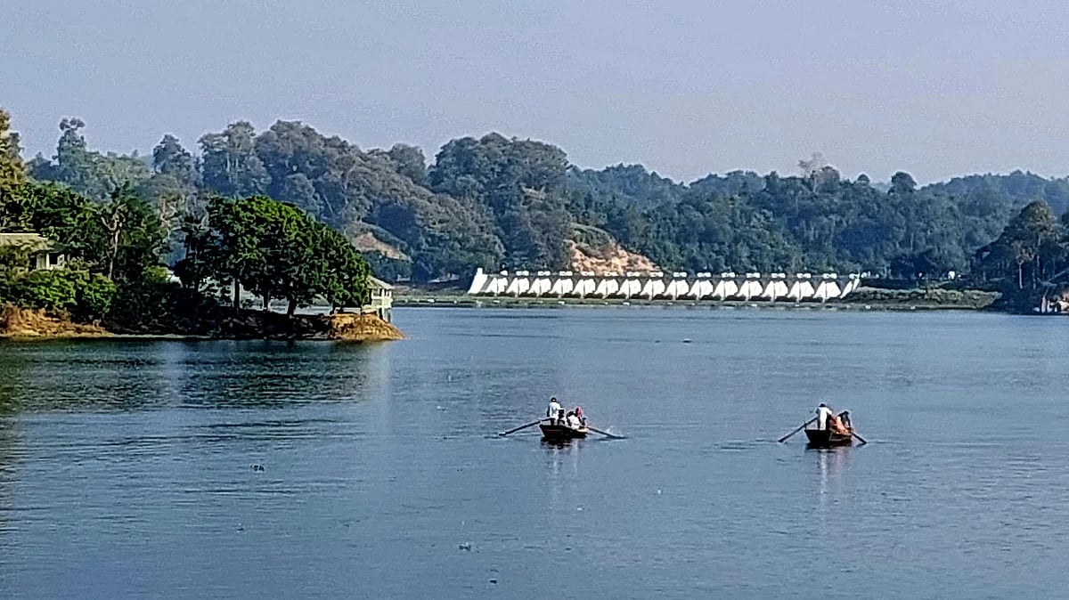 পাঁচটি ইউনিটের চারটিতেই বিদ্যুৎ উৎপাদন বন্ধ