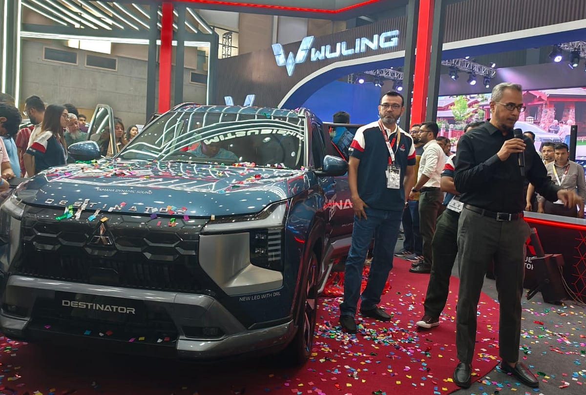 দেশের বাজারে মিতসুবিশির সাত আসনের নতুন এসইউভি