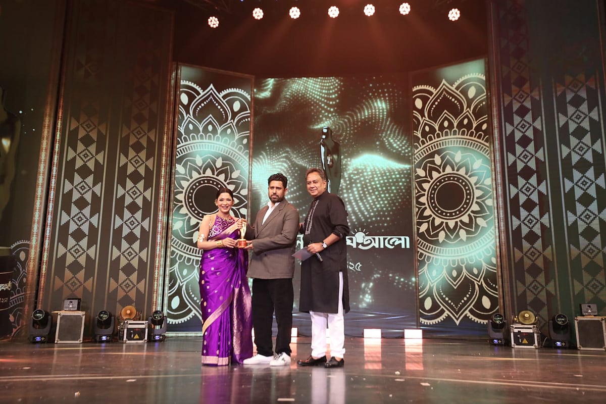 মেরিল-প্রথম আলো সমালোচক পুরস্কার: ওয়েব সিরিজে সেরা গুলমোহর; পরিচালক
শাওকী, অভিনেত্রী জয়া