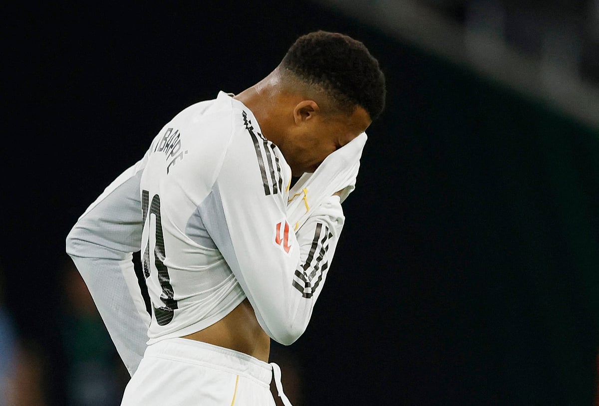 এমবাপ্পের চোট কতটা গুরুতর, জানার অপেক্ষায় রিয়াল