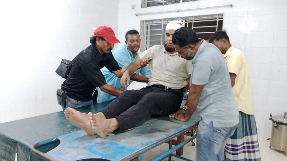 কোন্দলের জেরে ফরিদপুরে বিএনপির দুই নেতাকে কুপিয়ে জখম