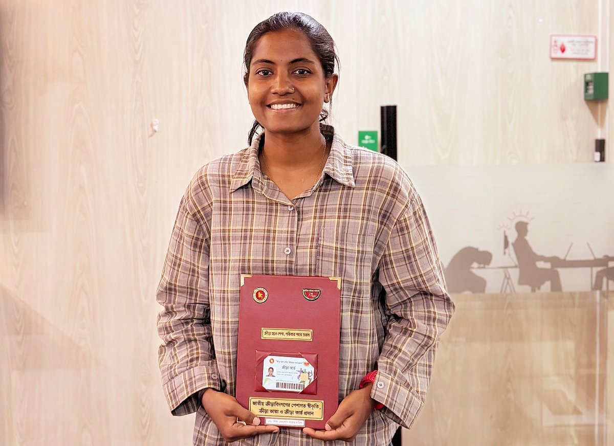 ট্রায়াথলেটদের মধ্যে প্রথম ‘ক্রীড়া কার্ড’ পেলেন মারিয়া