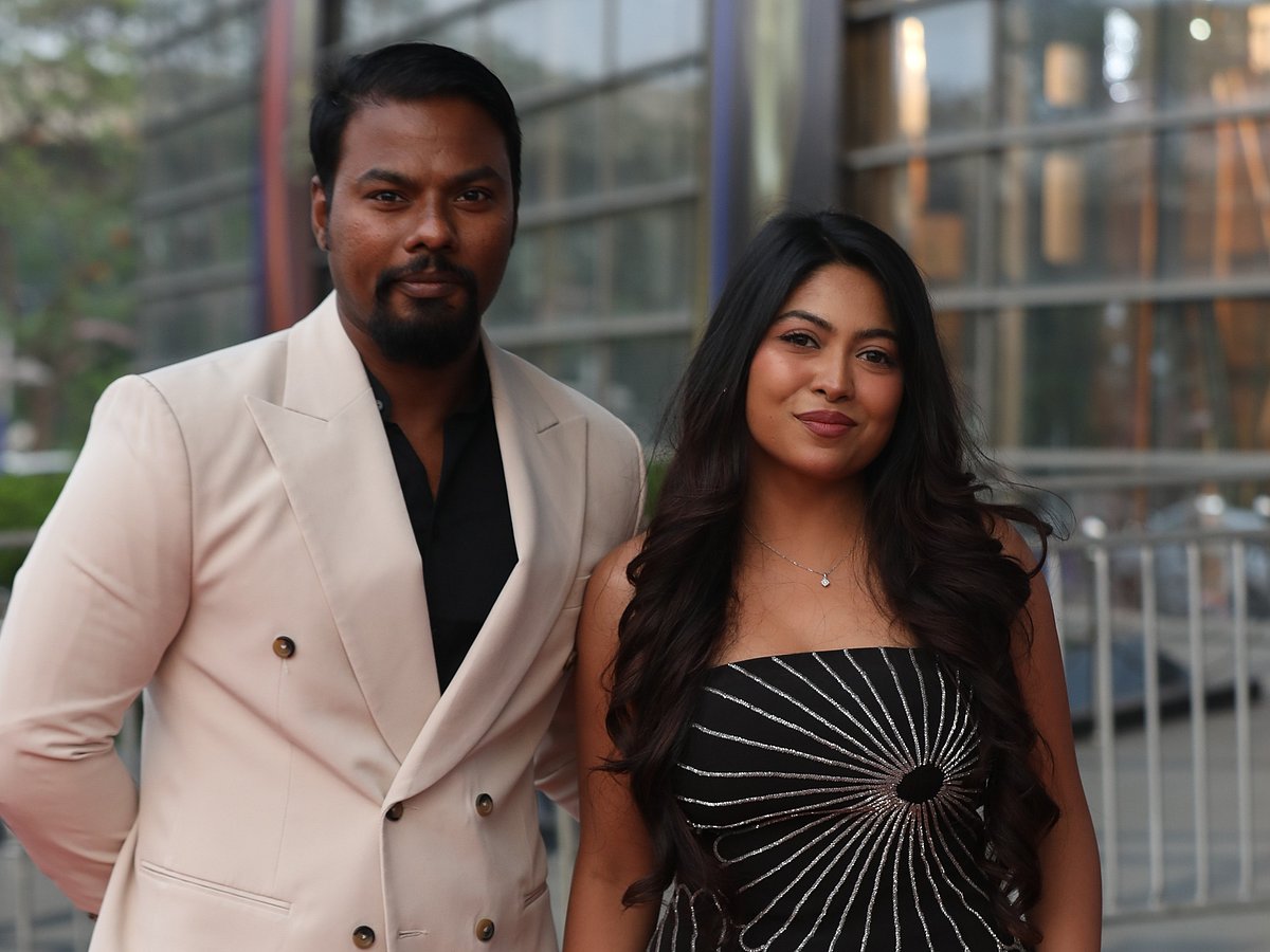 জেফার বললেন, ‘দূরে কেন’, ফারুক আহমেদ বললেন, ‘থুক্কু’