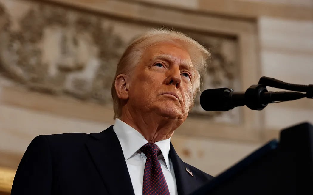 হামলা চালিয়ে ইরান যুদ্ধ থেকে আমাকে সরানো যাবে না: ট্রাম্প