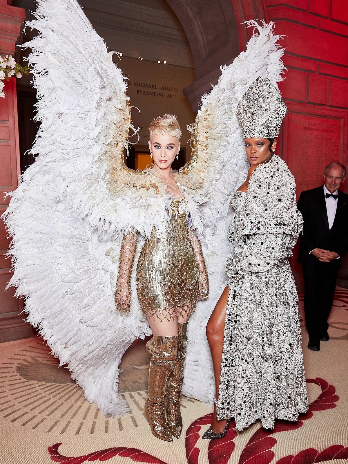 এক রাতেই বদলে যায় ফ্যাশনের সংজ্ঞা: মেট গালা কেন এত গুরুত্বপূর্ণ