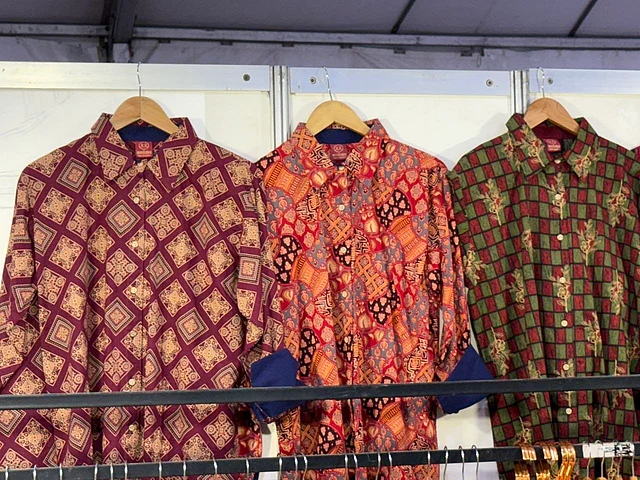 ট্রেন্ডি কুর্তি মিলেছে এখানে