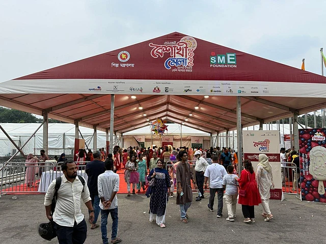 মেলার কাঠামোগত সজ্জা ছিল বেশ সুন্দর