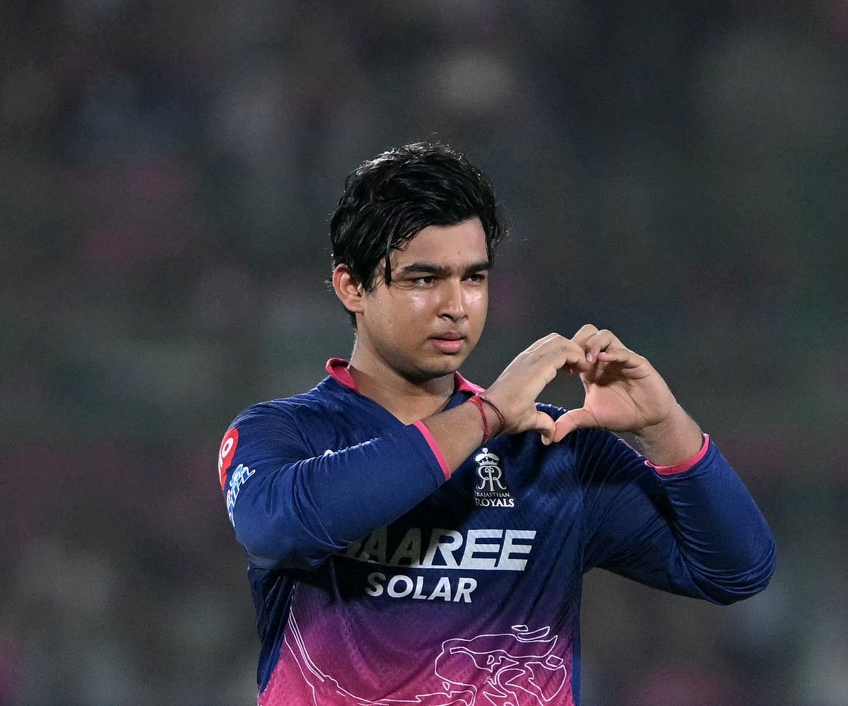 ছক্কা, সেঞ্চুরি আর ৯৮৬ রান—আইপিএলে রেকর্ড ভাঙার দিন