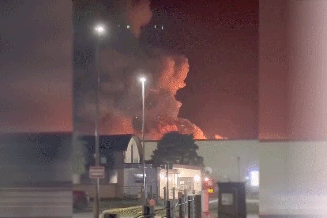 ইরান যুদ্ধে ব্যবহার করা যুক্তরাজ্যের ফেয়ারফোর্ড বিমানঘাঁটিতে আগুন